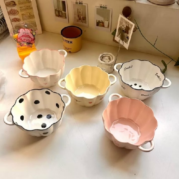 xuxixd4's tweet photo. aku tuh lemah banget sama peralatan makan yang lucu ��

mangkuk keramik ini motifnya gemes-gemes, bikin meja makan jadi makin estetik 🍽️

🔗 https://t.co/vjcPGS8hEc https://t.co/fcizNgYqee