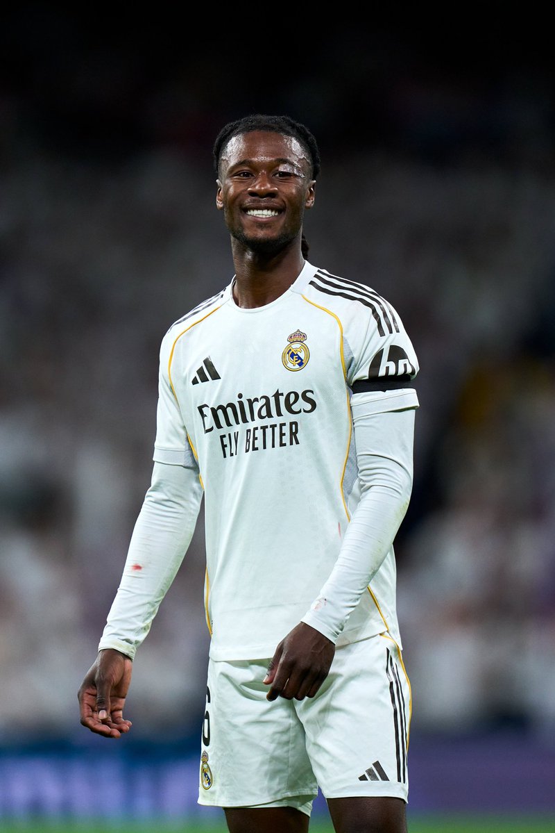 TheDesiDevil55's tweet photo. 🚨 TRANSFER LATEST 🚨
​Manchester United’s hunt for an elite, ground-covering holding midfielder is heating up! 🔥
​Alongside Roma's Manu Koné, the club has actively discussed a blockbuster move for Eduardo Camavinga internally. https://t.co/KeIUHf40NM