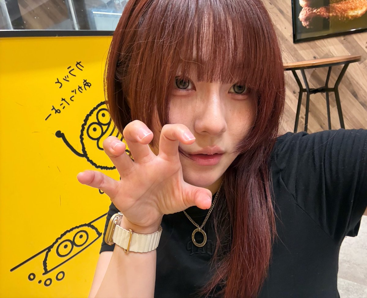 ruki_ba07's tweet photo. 髪染めてる時気付いたら頭とんがってた。
髪の毛はちゃんと綺麗なワインレッドに。 https://t.co/3kRiLjHW8R