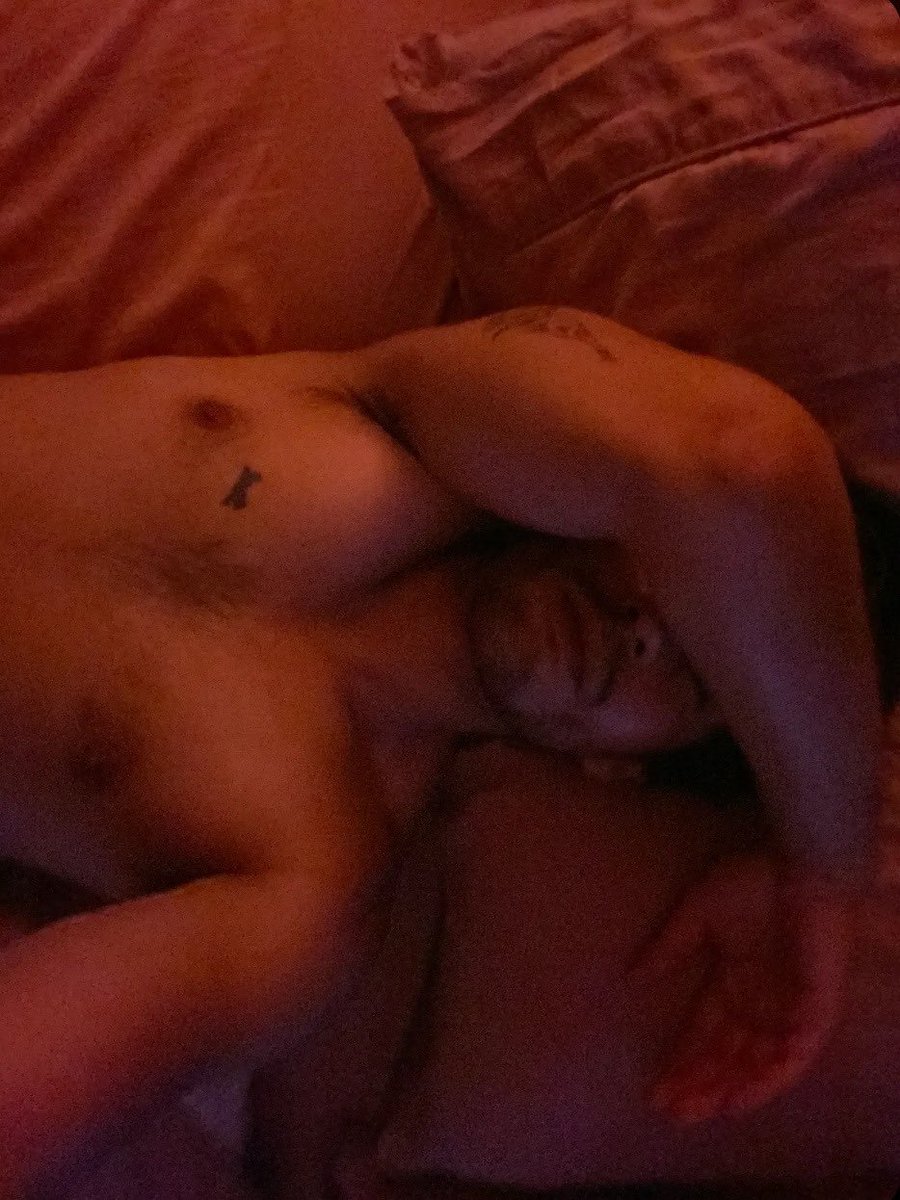 gazehaven's tweet photo. july, somewhere after midnight https://t.co/uasRJGiKbe