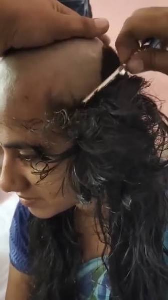 Racie_Chiu's tweet photo. Watch: viral head shaving video explanation

https://t.co/OuMzxGfJl5 https://t.co/xVTp2P4uxJ