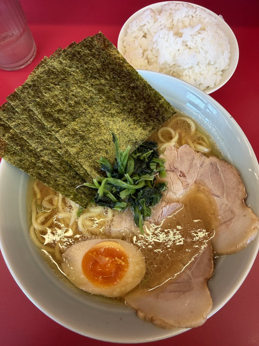 RMH_IEKEI's tweet photo. 武蔵家@東名川崎【2026年35杯目】

特選らーめんをカタメオオメで🍜
とろみのある濃厚スープうますぎ😋
ごちそうさまでした🙏 https://t.co/nbHhs63WLE