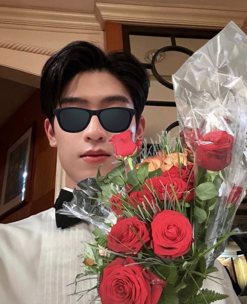 ilysomas's tweet photo. แด๊มมมมมมมมมมมมมมมมมมห์์์์ ผู้ชายสองคนนี้ รักน้องก้อง 🩷 มากที่สุดครับ 🕶️ https://t.co/KO1OW8x4Fi