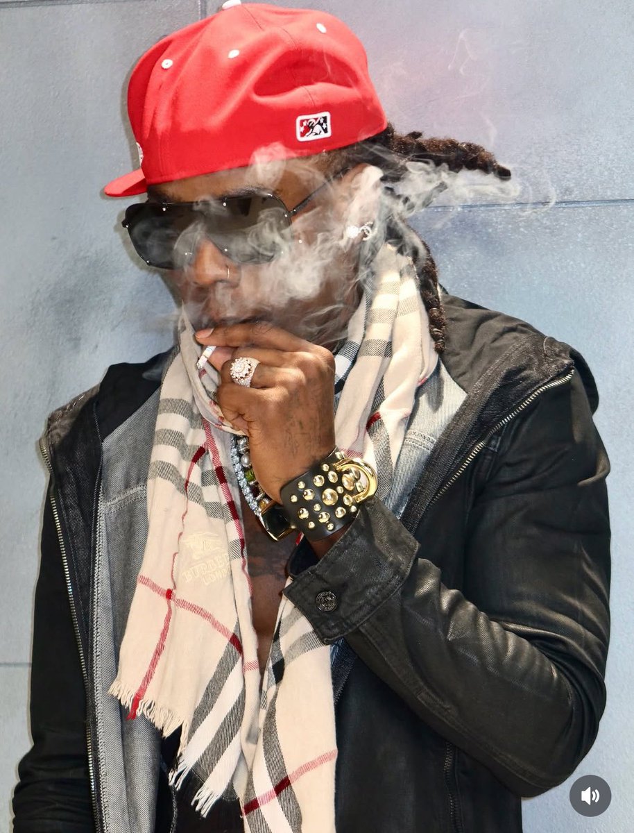 HardestFitPics's tweet photo. Rema in Full Rick owens &amp; Burberry scarf, 2025 https://t.co/5gkGBkvK3b