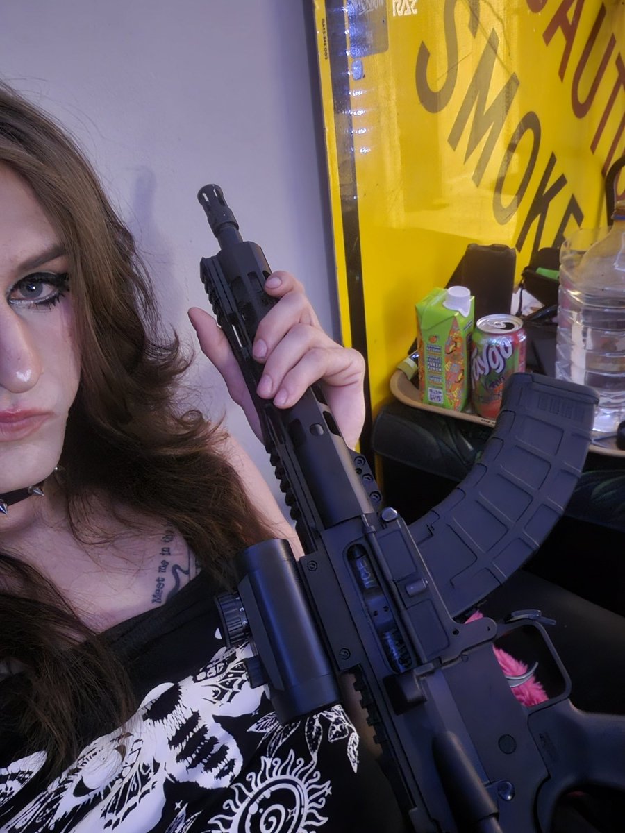 CakedUpArtemis's tweet photo. This far enough left for you hoss?
#femboys #femboyswithguns https://t.co/1aMiAeG5hp