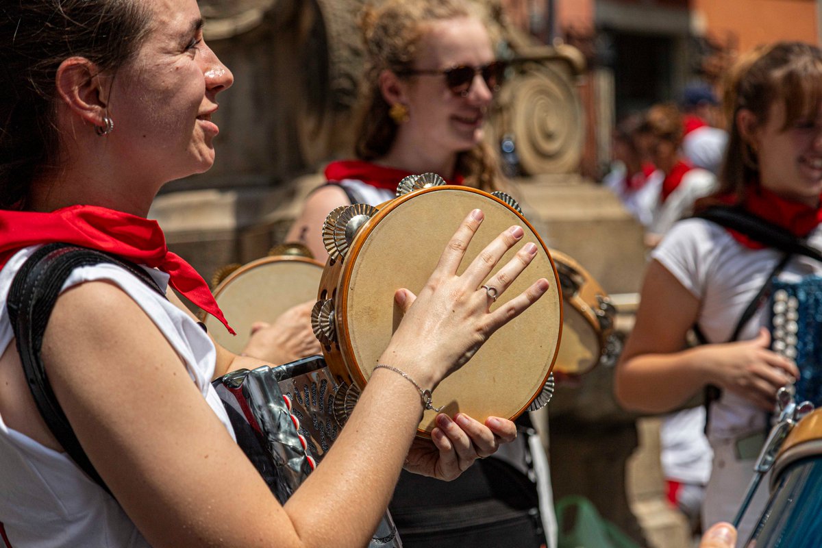 barazea509's tweet photo. SANFERMINAK 2026
MUSIKA KALEAN

@SFesPamplona @irunakulturada https://t.co/x8UsViBRoz