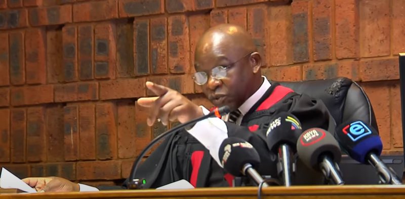 Sunflowerreal's tweet photo. Ntate Mahlangu you need to come and explain what you did with IDAC #MadlangaCommission #MadlangaCommissioninquiry  https://t.co/PCVSjGsYZ2