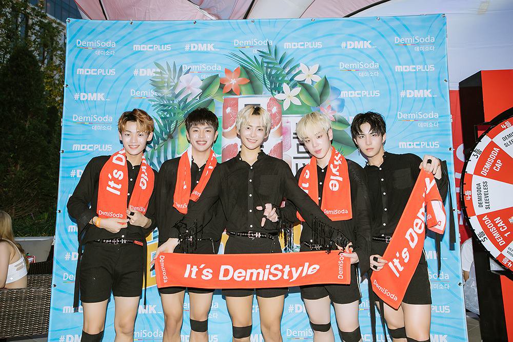 bubblyself's tweet photo. junhee's cf song being with demisoda 🫧 reminds me of the pool party 🤧 https://t.co/2Yp5h6gRVg