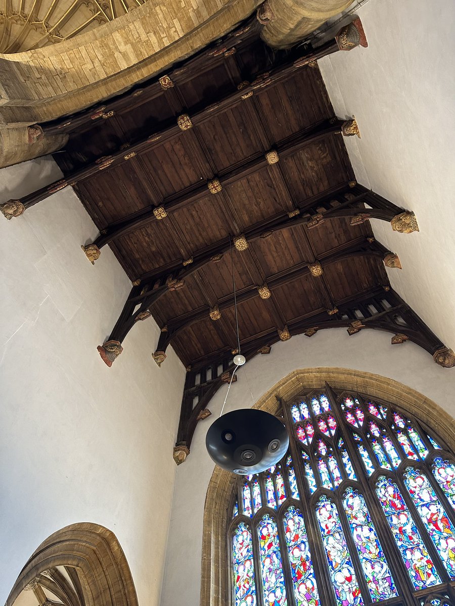 RAGriggsauthor's tweet photo. Thereโs a wealth of stunning stone fan vaulting at Sherborne Abbey, and also one wooden ceiling. I believe itโs a Victorian recreation of what was there in the 15th century, and includes some of the original carved bosses.
#woodensday #alwayslookup https://t.co/dkwFz8bIPG