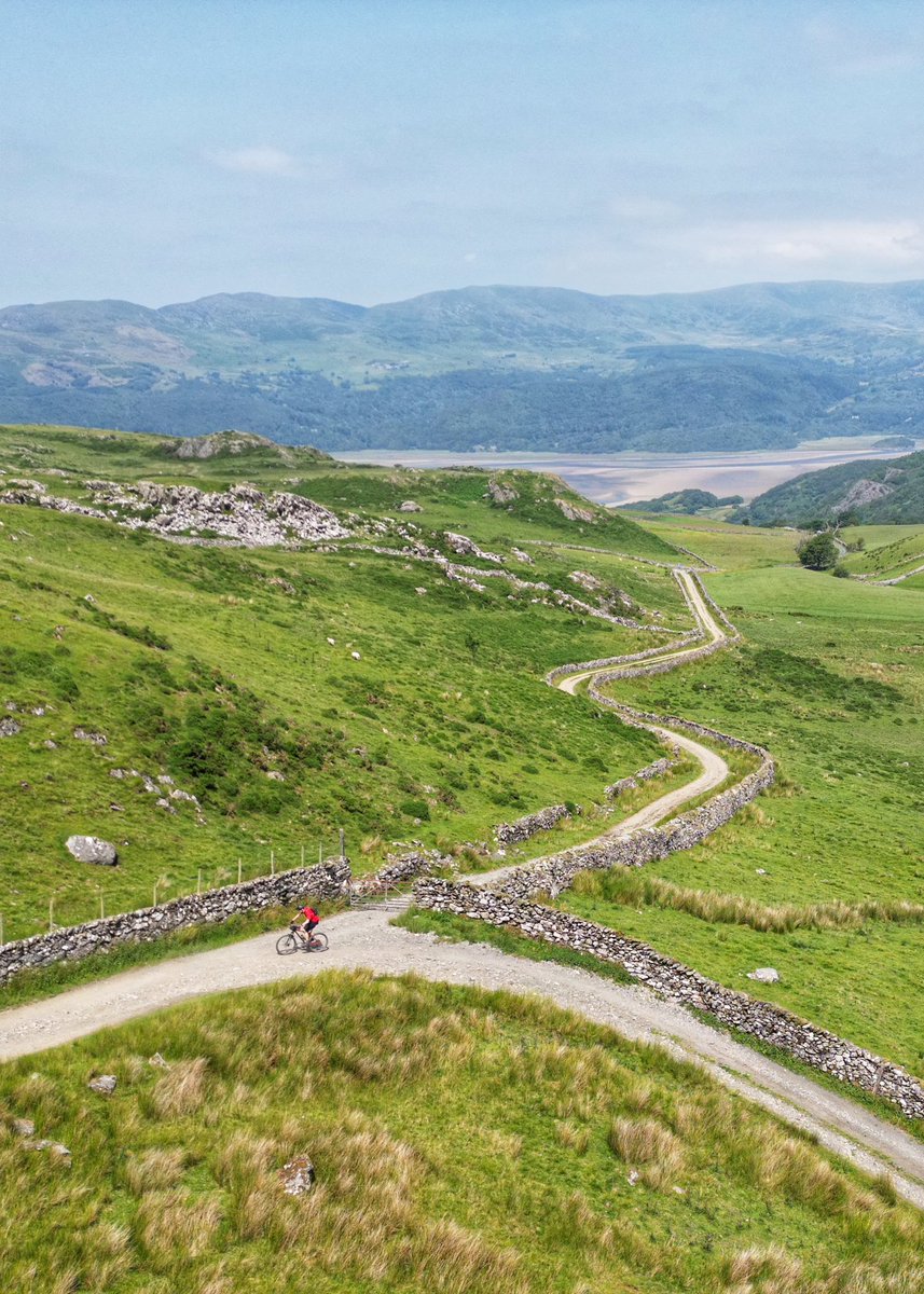 mtbcymru's tweet photo. Wales C2C - Sarn Helen, Day 2. Bronaber to Machynlleth via Coed Y Brenin, Mawddach, Cadair Idris, and Dyfi Estuary. Epic views in every direction. #mtb #adventure #wales https://t.co/Z8MesO4fnS