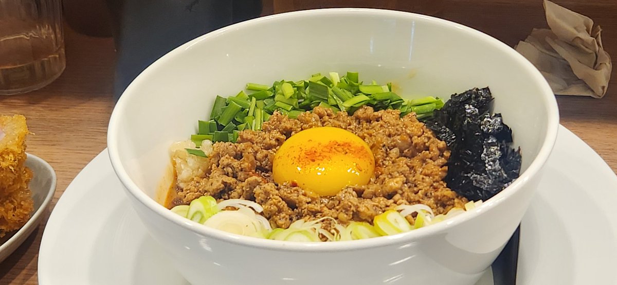 DOIEEkun__'s tweet photo. 티친 맛밥해요 https://t.co/05PTAT1fMk