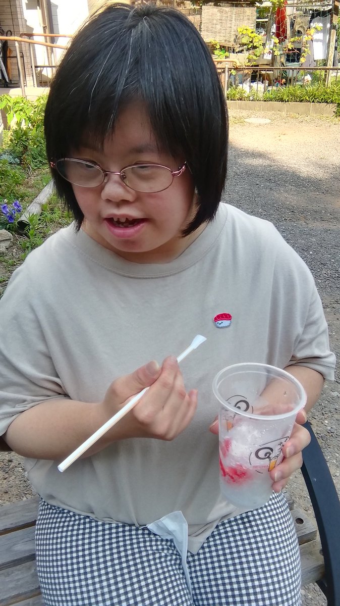 hohoemiPLS's tweet photo. 今日はかき氷🍧の日
おかわりもしました

#ほほえみ　#取手　#茨城　#ほどよく絶妙とりで　#かき氷　#冷えた　#おいしかった　#生活介護　#またやります　#おかわり https://t.co/sCcdPfzsM3