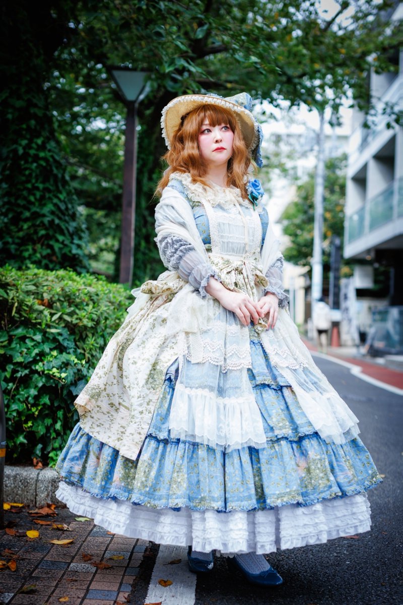 ponyscarousel's tweet photo. 今日は 金子功さんの誕生日とのことで
おめでたいですね🎂

ピンクハウス、WONDERFUL WORLD、KANEKOISAOなど素晴らしいお洋服達をこの世界中に生み出して下さり有り難う御座います👏
当時を知らない世代ですが
今、金子先生のお洋服が大好きで着ています！ https://t.co/8XX8zd0EDl