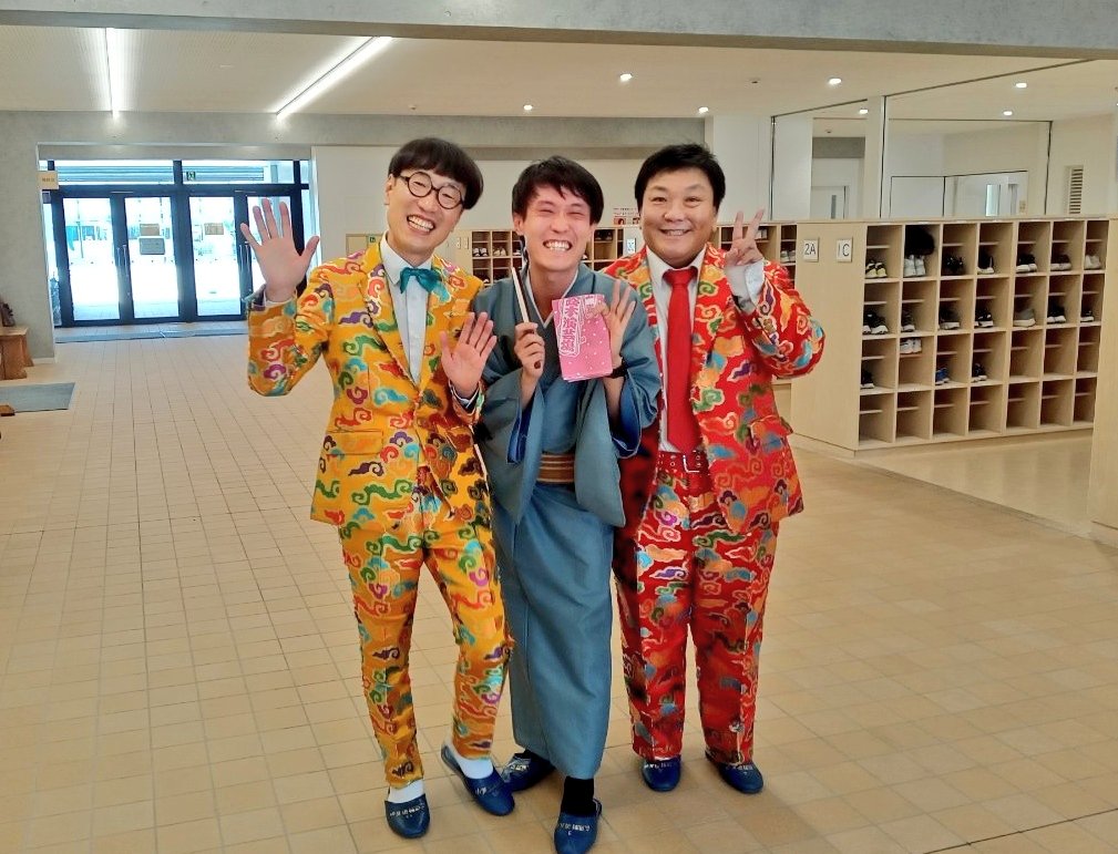 legendzkakeru's tweet photo. 先週の生存報告
月 なぞとき制作
火 なぞとき制作
水 イベント打ち合わせ
木 打ち合わせ
金 東京 中学校 落語
土 東京 イベントMC テレ東放送
日 千葉 小学生向けなぞときイベント主催

1000人規模のイベントMC。押しても巻いても時間の調整、機械トラブルにも対応の融通の利くMCと大絶賛でした。 https://t.co/6hpuMNLqJY