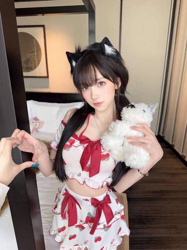 tonyawooten's tweet photo. 上海168c05萝莉女大舞蹈生暑假兼职
肤白貌美会各种舞蹈动作（绝活各种一字马） https://t.co/u3VRa1rxVf
