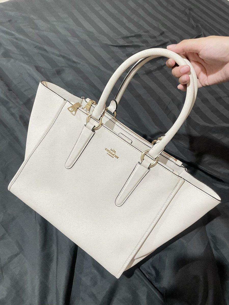 HowMuch_Shop's tweet photo. Coach Carryall

สีขาว สวย สะอาด ใหม่เท่ามือ1 ช่องเยอะ ช่องกว้าง จุของได้เยอะ ใส่ไอแพดได้ สายแข็งแรง รุ่นนี้ถือ/สะพายได้สองแบบน้า ของแท้น้า

📍1990฿ free shipping

#ส่งต่อcoach #coachthailand #ส่งต่อlongchamp #กระเป๋า #ส่งต่อ  #กระเป๋ามือสอง #กระเป๋าแบรนด์เนม #coachมือสอง https://t.co/25oWuCckrz