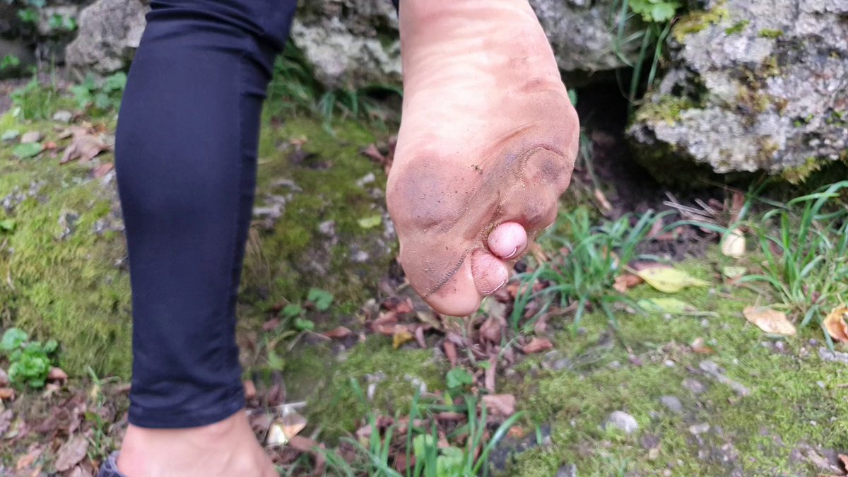 HelenaAbramov's tweet photo. A new "dirty nylons" video in my video store today
https://t.co/Z0faI2PXdd
πππ
#footsmelling #footsmelling #sniffing #tickling #pantyhoseunderjeans #Strumpfhose #stuckshoe #shoeoff #lostshoe #stolenshoe #oneshoe #helena #suntanpantyhose #Louboutins #stuckshoe #dirtytights https://t.co/HmcTFeNoJh