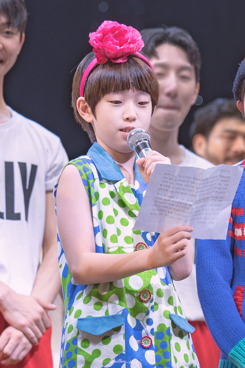 Moonblue_for's tweet photo. 예쁘고 사랑스럽고 재미있는 마이클
지윤호 배우님
무대에서 볼 때 마다 너무 행복했어요 
진짜 진짜 잘해줘서 고마워요 
얼른 회복하고 건강하고 행복하게 지내길
윤호 마이클, 사랑해 영원히!! https://t.co/Tm5AabbjlS