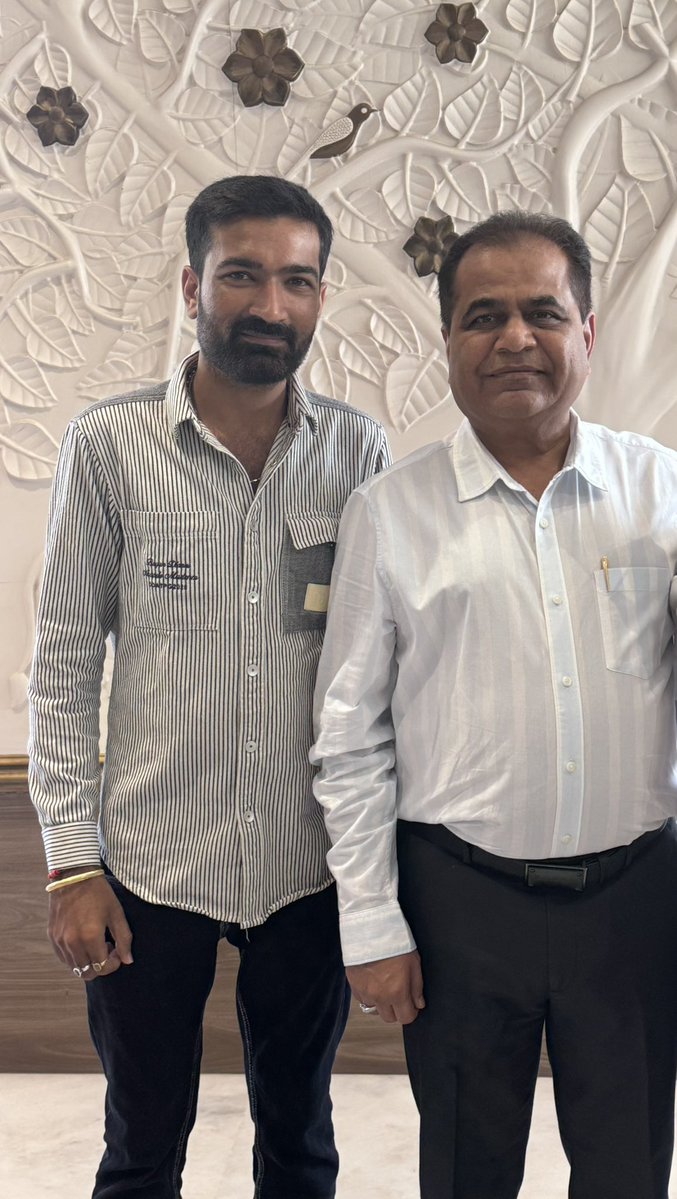 Divyesh_Chalak's tweet photo. ભારતીય જનતા પાર્ટી સુરત મહાનગરના અધ્યક્ષ શ્રી પરેશભાઈ પટેલના જન્મદિવસની ખુબ ખુબ શુભેચ્છાઓ અને શુભકામના🎉 https://t.co/sVyAVXvwM3