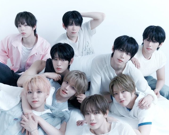 Kplus_Armyhour's tweet photo. We’re now playing “#RunToYou“ by 

@AHOF_official #AHOF

Come listen right now at https://t.co/UpWblctqix! 🤍 https://t.co/daA4pNHJEG
