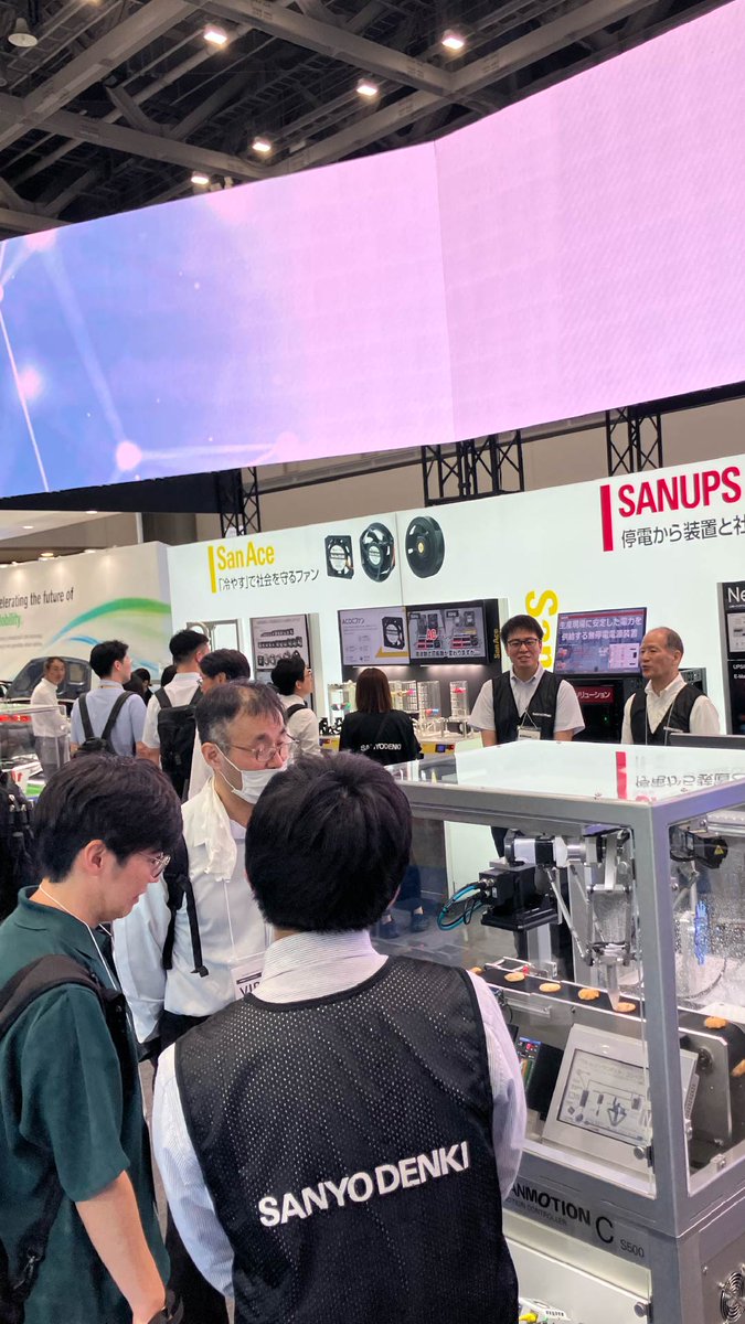 technoxfrontier's tweet photo. 【現地速報！これぞ展示会の真髄 ⚡⚙️】 
超精密サーボモーター＆冷却ファン、「マグプロスト」のフェライトコアやノイズ対策部品がずらり！ 開発者と直接ディープな話ができるのがリアル展示会の強みです。西展示棟へ急げ！

🔗 https://t.co/AqzSlMDom9

#テクノフロンティア #山洋電気 https://t.co/YRuQ3vyOnv