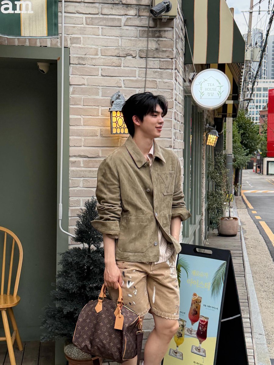 plus_goe's tweet photo. 역시나 차를 선택한 차주난 ㅋㅋ
카페가 티하우스인것도 있지만..

+주난이의 📍방문맵은 수시로 업뎃중
🔗[네이버지도]
🥩준환왕자 고기 + ☕카페 맵
https://t.co/eBrVS9GqFy https://t.co/fhWt1cmB6d