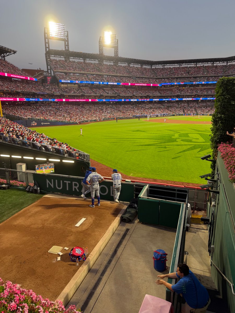 timfinn521's tweet photo. Nice night for a ball game https://t.co/gS4suIQ4R6