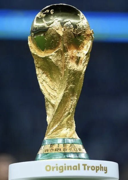 ItsManishX's tweet photo. 🚨 End of an incredible streak.

For the first time in his World Cup career, Kylian Mbappé won't be playing in the final.

🏆 2018 ✅
🥈 2022 ✅
💔 2026 ❌ (Knocked out in the semi-finals)

Every great run eventually comes to an end...
 but do you think Mbappé will be back in the 2030 final? 👀🇫🇷
@PolymarketSport