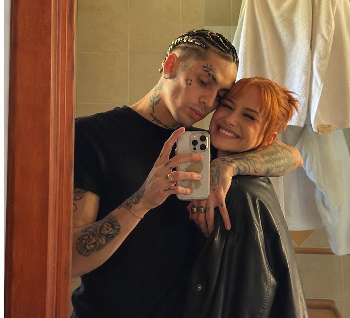 lareinadelrojo's tweet photo. Feliz cumpleaños amor de mi vida 🎂🥰

Se está terminando el día y aunque literal no nos despegamos un momento de vos no quería dejarlo pasar sin dedicarte unas palabras, sabes que sos más de lo que siempre soñé y que junto a nuestros hijos son lo mejor que tengo https://t.co/eOXD0fJ4Em
