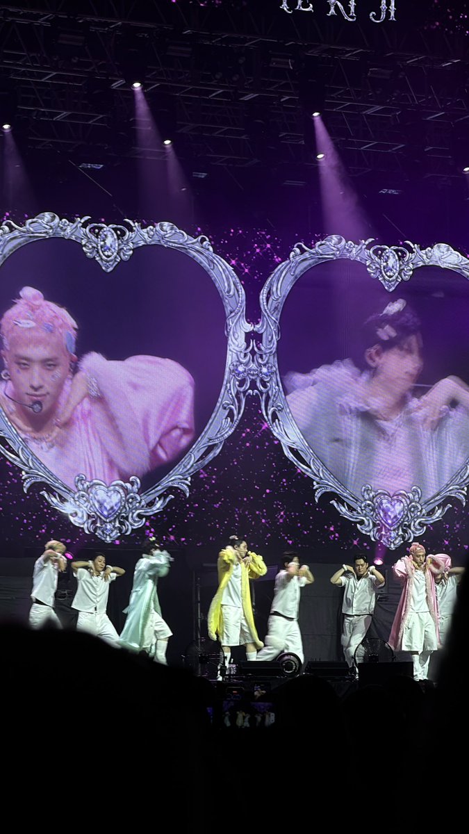 xoxokees's tweet photo. 인생을되찾음
4연석은 진짜 인생이얌.... https://t.co/qtZzmhTeQn