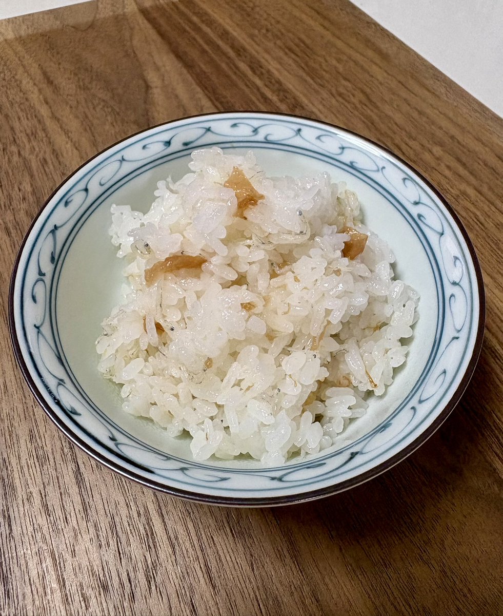 mamomiryo's tweet photo. 暑い🫠
梅干しご飯……
他、何にも思いつかない😫 https://t.co/om4dDHgM2j