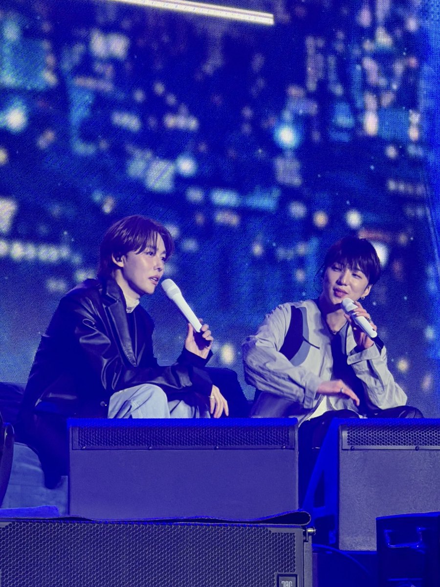 Lanlan0725's tweet photo. 🐰🐣💙
260628 in Seoul Awesome Stage

#김진우 #JINU #강승윤 #YOON 
#WINNER #위너 https://t.co/pZ6ZAXaMPz