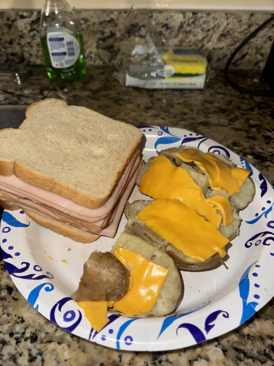 chugjuglegend's tweet photo. This is how I was eating 2 summers ago. Any thoughts? https://t.co/heo1gR9SWq