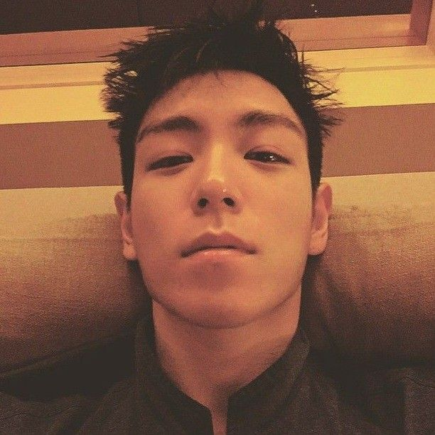 2keonh's tweet photo. hey puta gets ba #top #ryul https://t.co/09Falcxl6X