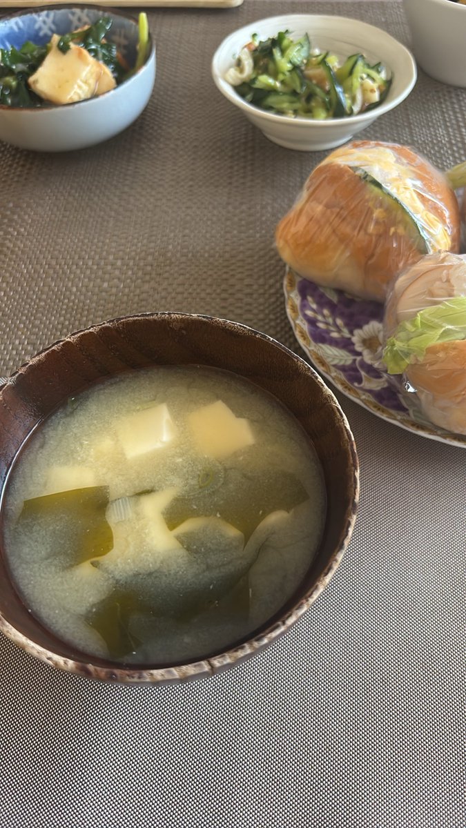 yuriwithdrawls's tweet photo. @dorajajajaja im eating breakfast https://t.co/CEzP40J1jr