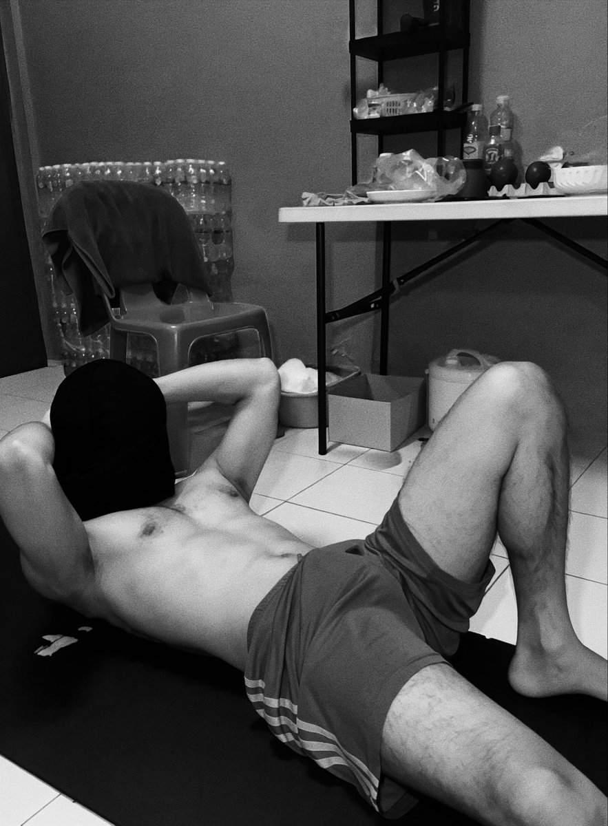 sxs96_sone's tweet photo. มอนิ่ง #Athome #gym https://t.co/vptrsq5bTj