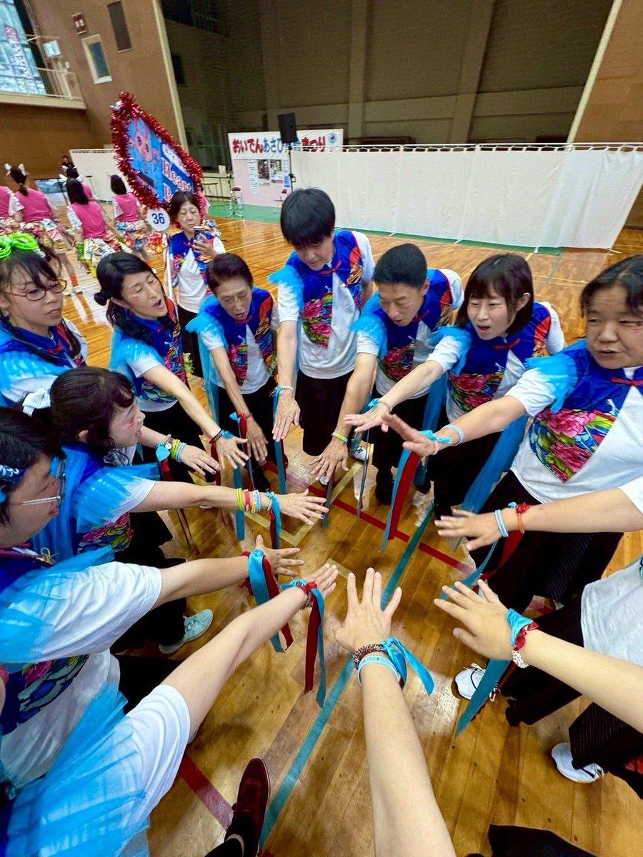 oidenHeartBeats's tweet photo. 7/4(土)Heart Beatsは
豊田おいでんまつり・マイタウンおいでん
『おいでんあさひ風鈴まつり』に参加🎶
汗だくになって楽しく踊りました！
3位、愛知環状鉄道株式会社賞をいただきました！ありがとうございます😊

リプに続く⬇️

#HeartBeats
#マイタウンおいでん
#おいでん
#おいでんまつり https://t.co/kypMYa2bPW