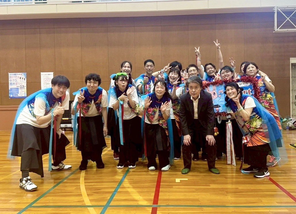 oidenHeartBeats's tweet photo. 7/4(土)Heart Beatsは
豊田おいでんまつり・マイタウンおいでん
『おいでんあさひ風鈴まつり』に参加🎶
汗だくになって楽しく踊りました！
3位、愛知環状鉄道株式会社賞をいただきました！ありがとうございます😊

リプに続く⬇️

#HeartBeats
#マイタウンおいでん
#おいでん
#おいでんまつり https://t.co/kypMYa2bPW