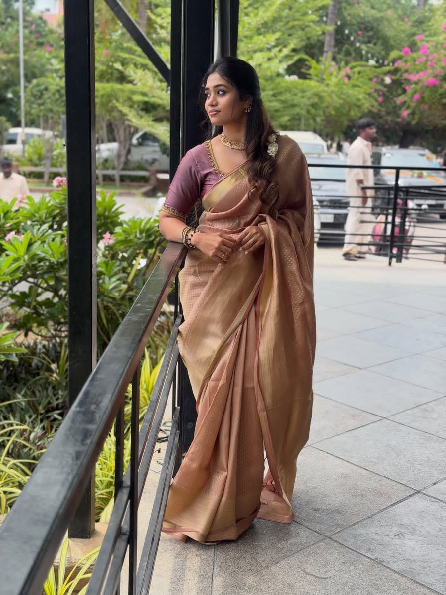 KollywoodCinima's tweet photo. Srinisha Jayaseelan ✨💜 Mesmerizing voice, graceful presence, radiant smile, and soulful charm captivate hearts effortlessly always. https://t.co/L0BZyN6e9P
