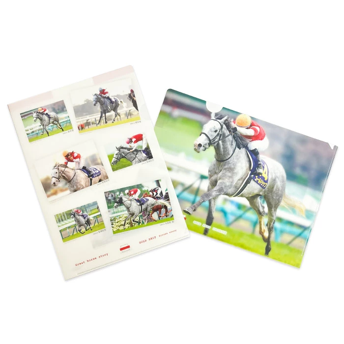horseshoe_uma's tweet photo. ゴールドシップのクリアファイル新デザインが入厩🐴
【レース写真2枚組】は 6冠デザインと 皐月賞
【プリティ2】はレースとはひと味違う、やさしい表情のゴールドシップが楽しめるデザインです♪

かっこいいゴルシも、かわいいゴルシも揃っています！
楽天「馬グッズのホースシュー」にて販売中😃
ぜひチェックしてみてください😊
#ゴールドシップ #競馬 #競馬グッズ #クリアファイル #馬グッズ　

https://t.co/T7qagTAlG1