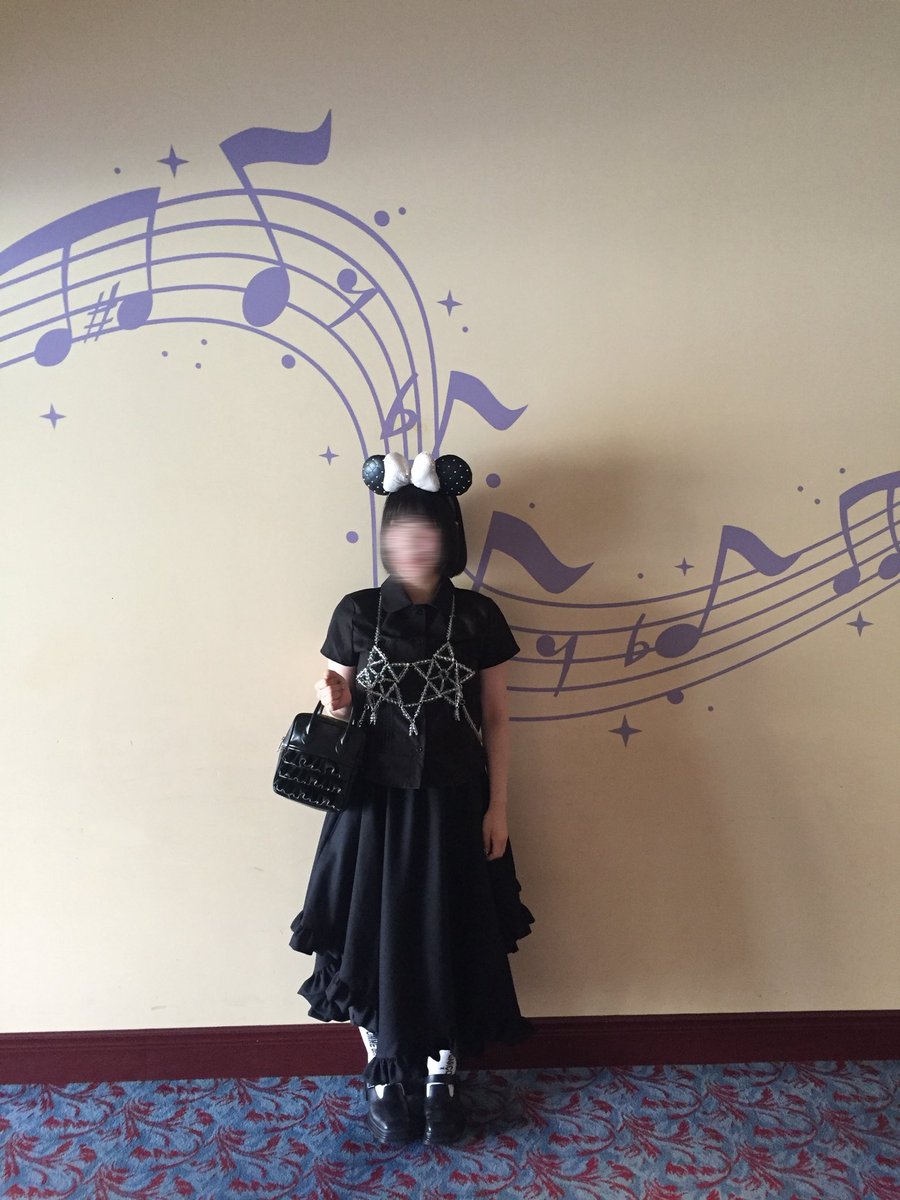 zxxln_'s tweet photo. 真夏Disney溶ける https://t.co/A2jWp4wUBd