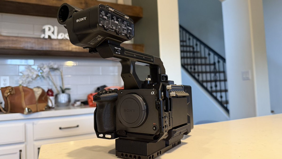 Undecided_Media's tweet photo. We Bought An FX30/FX3 Rig!  

Still A WIP Build For This Camera, However It Is Coming Together Quite Well! https://t.co/v8dDODDKJ8