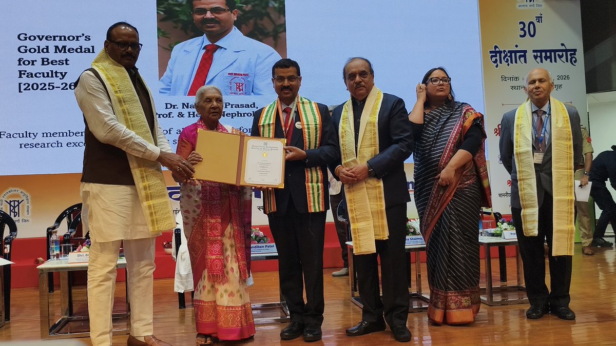 Narayansgpgims's tweet photo. Received the Governer’s Gold Medal for Best Faculty of SGPGIMS on occasion of convocation day of SGPGIMS, from Mrs Anandi Ben Patel jee, the Governor of UP, in presence of Deputy CM Brijesh Pathak jee. Thanks everyone for collaborating with me in the journey. Thanks for blessing https://t.co/d8YeJeS3b7