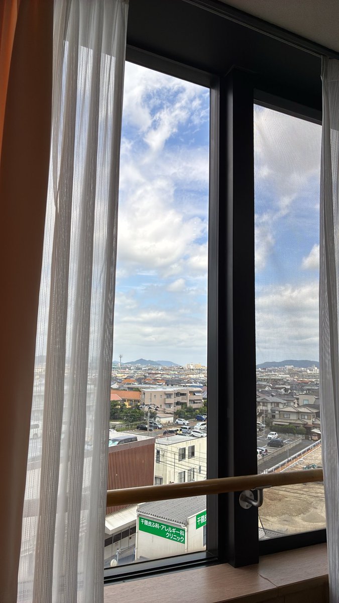 marucansincan's tweet photo. 久しぶりの投稿
緊急入院
昨夜は持病が悪化😱

��々と無理か効かない年齢になったと自覚
少し休み、ストレスフリーの為外を眺めた#緊急入院 https://t.co/2m7WShZHZN