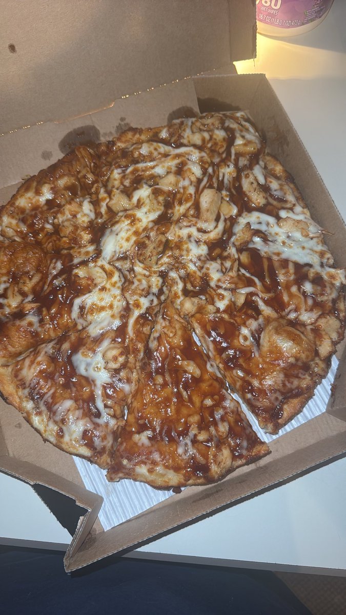 ballforlike's tweet photo. @dominos i want a refund what is this https://t.co/SqzFjd31VN
