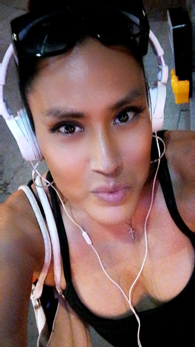 ShayeReDZ's tweet photo. 2nites Walk 🚶🏽♀️6. 58 km
#Week1Day2 #FitnessFlow https://t.co/KQ2RJgS6r2