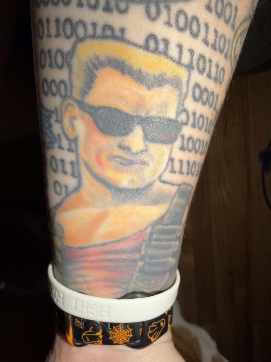 RemanomGames's tweet photo. @TheRetroRoomRoo I feel like I might be the only woman on the planet with this tattoo 🤣 https://t.co/ioiL3zlTGy