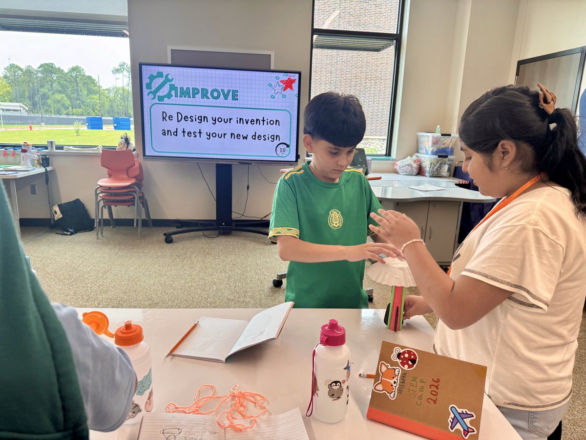 MrsMFitch_NBE's tweet photo. 🚀 #ScienceCamp Day 2! We explored how shadows are formed, ☀️ enjoyed a tic-tac-toe brain break, learned about variables & astronaut food (& tried freeze-dried ice cream! 🍦), then ended with a #STEM rocket launcher challenge to see whose rocket stayed in the air the longest. https://t.co/iAsQgB3S5A