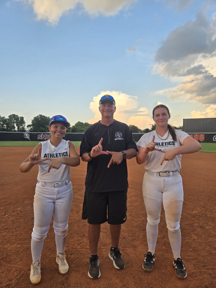 MaddieJones2028's tweet photo. Thank you @SNUAsstCoachSB and @Coach_BMAD for inviting me and @Adyson20_28 to the SNU Camp! It was a blast!!! #blessed

@BrianJendro @PrepSoftball @Mammoth_Recruit @NextPitch_SB @SBRRetweets @raj_manjrekar @RecruitMatador @BackwardsKJax @SoftbalAmerica @d2softball @DiamondAddicts @TopPreps @ExtraInningSB @fl_prodigy @D1Softball @SoftbalAmerica @NCAASoftball