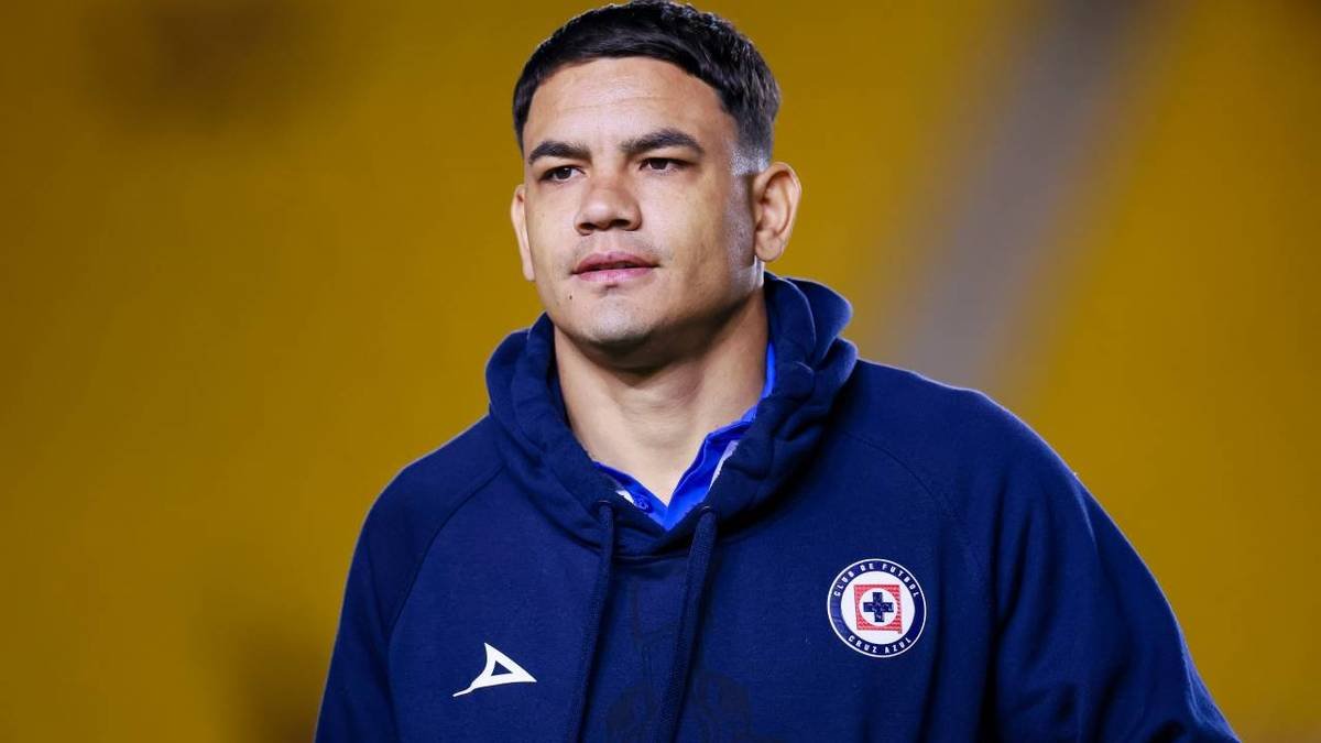 ikecarrera's tweet photo. Fuentes: Cruz Azul trabaja en la liberación de una plaza de NFM con Juan Brunetta como objetivo.

Se espera una oferta por Gonzalo Piovi desde la MLS o Medio Oriente —Arabia Saudita o Emiratos Árabes Unidos—.

Mientras tanto, el Toro Fernández negocia extender por un año su contrato, al que le quedan seis meses. Una eventual renovación no garantiza su permanencia, también existe interés desde la MLS.

La plaza que se libere permitirá a Cruz Azul avanzar formalmente en la operación con Tigres por Brunetta.